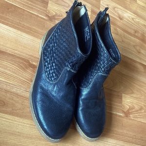 Hush Puppies Booties